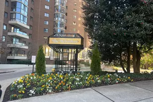 1600 N Oak St, Arlington, VA 22209 - Photo 1