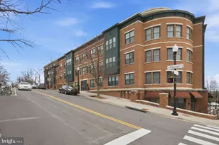 2101 N Monroe St, Arlington, VA 22207 - Photo 1