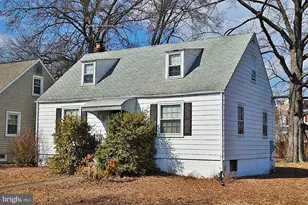 901 17th St S, Arlington, VA 22202 - Photo 1