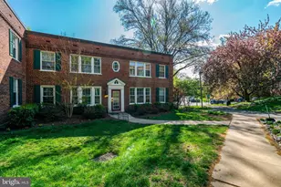 1906 N Rhodes St, Arlington, VA 22201 - Photo 1