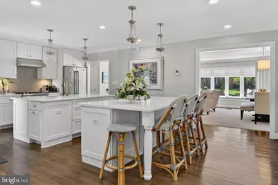4727 38th Place N, Arlington, VA 22207 - Photo 1