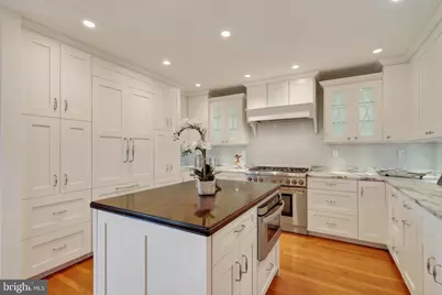 1739 N Wakefield Street N, Arlington, VA 22207 - Photo 1