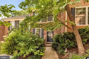 2536 S Walter Reed Dr, Arlington, VA 22206 - Photo 1