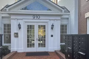 910 Powhatan St, Alexandria, VA 22314 - Photo 1