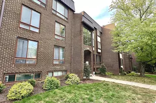 118 Roberts Ln, Alexandria, VA 22314 - Photo 1