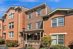 564 N West St, Alexandria, VA 22314 - Photo 1