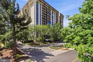 5300 Holmes Run Pkwy, Alexandria, VA 22304 - Photo 1