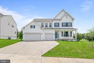 2449 Newton Dr, Jeffersonton, VA 22724 - Photo 1