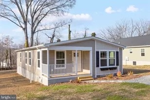 320 East St, Gordonsville, VA 22942 - Photo 1