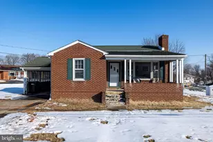 296 W Main St, Stanley, VA 22851 - Photo 1