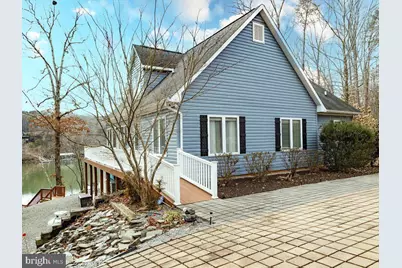 1765 Heron Pointe Lodge, Gretna, VA 24557 - Photo 1