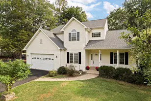 7511 Melton Ct, Gainesville, VA 20155 - Photo 1