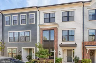 13717 Course View Way, Woodbridge, VA 22191 - Photo 1