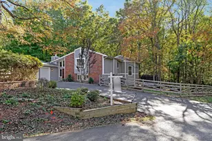 8115 King Arthurs Ct, Manassas, VA 20112 - Photo 1