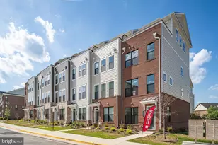 592 Watermans Dr, Woodbridge, VA 22191 - Photo 1