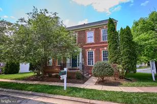 6910 Bitterroot Ct, Gainesville, VA 20155 - Photo 1