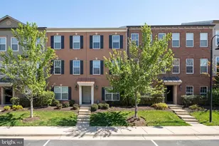15353 Rosemont Manor Dr, Haymarket, VA 20169 - Photo 1