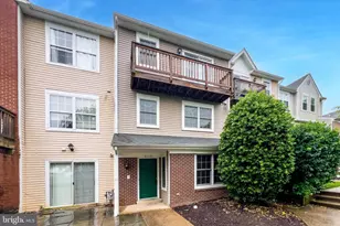 8005 Coachcrest Ct, Manassas, VA 20109 - Photo 1