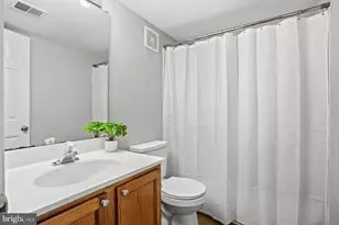 1736 Tiger Lily Cir, Woodbridge, VA 22192 - Photo 24