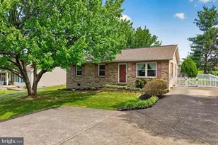 229 1st St, Broadway, VA 22815 - Photo 1