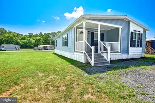 31 Gail Dr, Martinsburg, WV 25403 - Photo 1