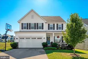 76 Vancouver Pl, Falling Waters, WV 25419 - Photo 1