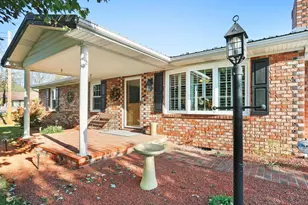 647 Mimosa Dr, Martinsburg, WV 25404 - Photo 1