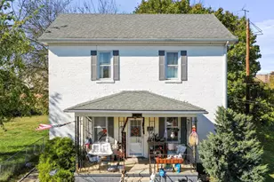 326 Oak St, Martinsburg, WV 25401 - Photo 1