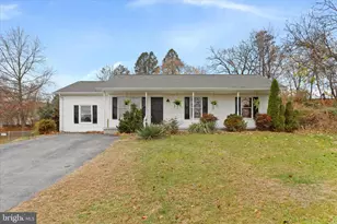 49 Yarrow Cir, Martinsburg, WV 25404 - Photo 1