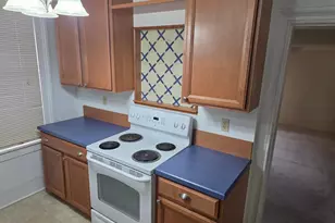 218 W Race St, Martinsburg, WV 25401 - Photo 2