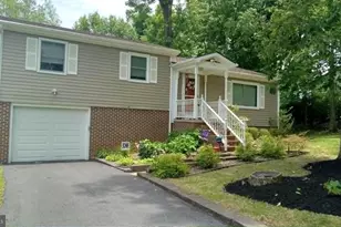 150 Tanbridge Dr, Martinsburg, WV 25401 - Photo 1