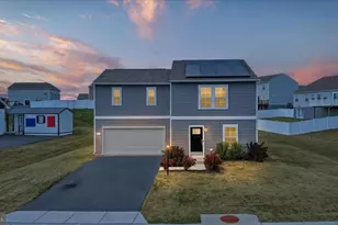 139 Kiskadee Dr, Bunker Hill, WV 25413 - Photo 1