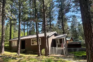 302 Mountain View Rd, Calpine, CA 96124 - Photo 4
