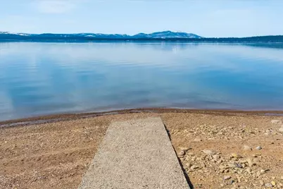 5823 Highway 147, Lake Almanor, CA 96137 - Photo 14