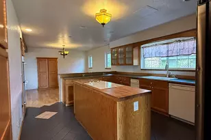 520 Ash St, Westwood, CA 96137 - Photo 4