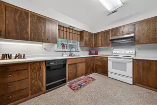 927 Peninsula Dr, Lake Almanor, CA 96137 - Photo 10