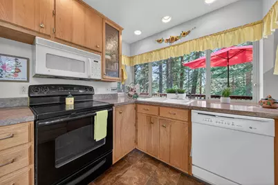 808 Lake Ridge Road #2, Lake Almanor, CA 96137 - Photo 8