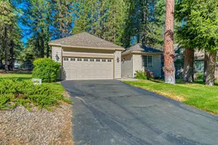 38 Oak Ct, Blairsden, CA 96103 - Photo 2