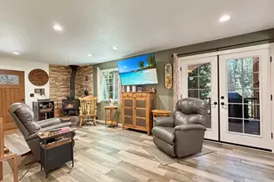 294 April Ln, Blairsden-Graeagle, CA 96103 - Photo 10