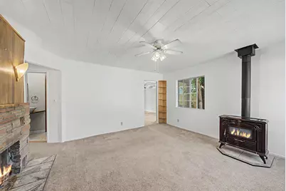 164 E Magnolia Avenue, Portola, CA 96122 - Photo 4