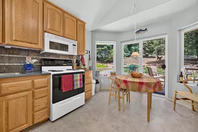 633 E Mountain Ridge Road, Lake Almanor, CA 96137 - Photo 10