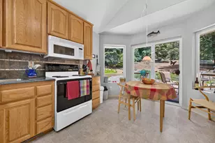 633 E Mountain Ridge Rd, Lake Almanor, CA 96137 - Photo 10