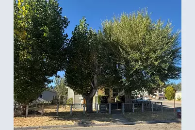 197 E Riverside Avenue, Portola, CA 96122 - Photo 2