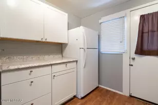 469 S Paseo Lobo, Green Valley, AZ 85614 - Photo 2