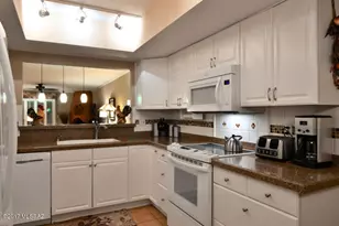 5466 N Arroyo Vista Dr, Tucson, AZ 85718 - Photo 8