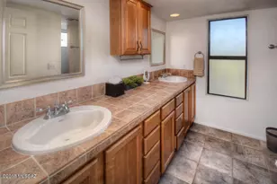 5051 N Sabino Canyon Rd, Tucson, AZ 85750 - Photo 10