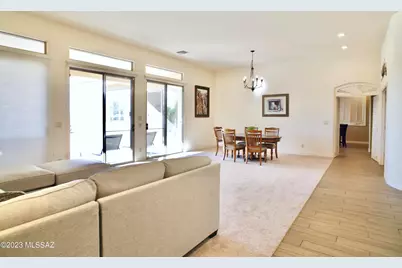 12129 N Tall Grass Drive, Oro Valley, AZ 85755 - Photo 4