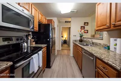 2550 E River Road #20102, Tucson, AZ 85718 - Photo 12