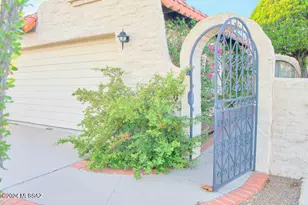 1118 W Calle Excelso, Green Valley, AZ 85614 - Photo 4