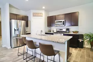 2725 East Calle Joya de Ventura, Tucson, AZ 85706 - Photo 2